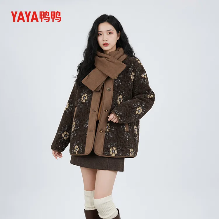 YAYA/鸭鸭羽绒服女短款时尚百搭文艺羊羔毛保暖外套YE5B611191D