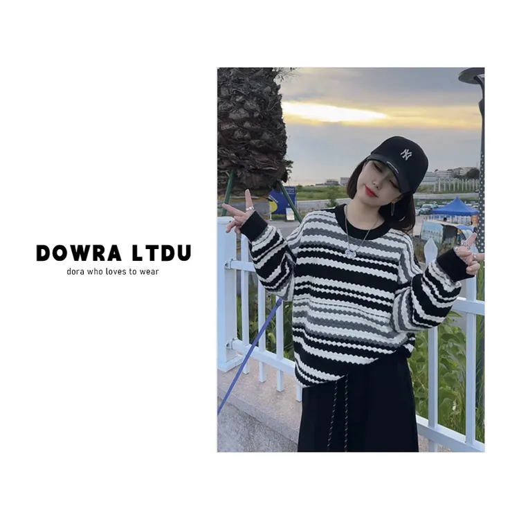 朵拉【秋日浪漫】2025年秋季新款圆领条纹长袖百搭毛衣女 102-25330