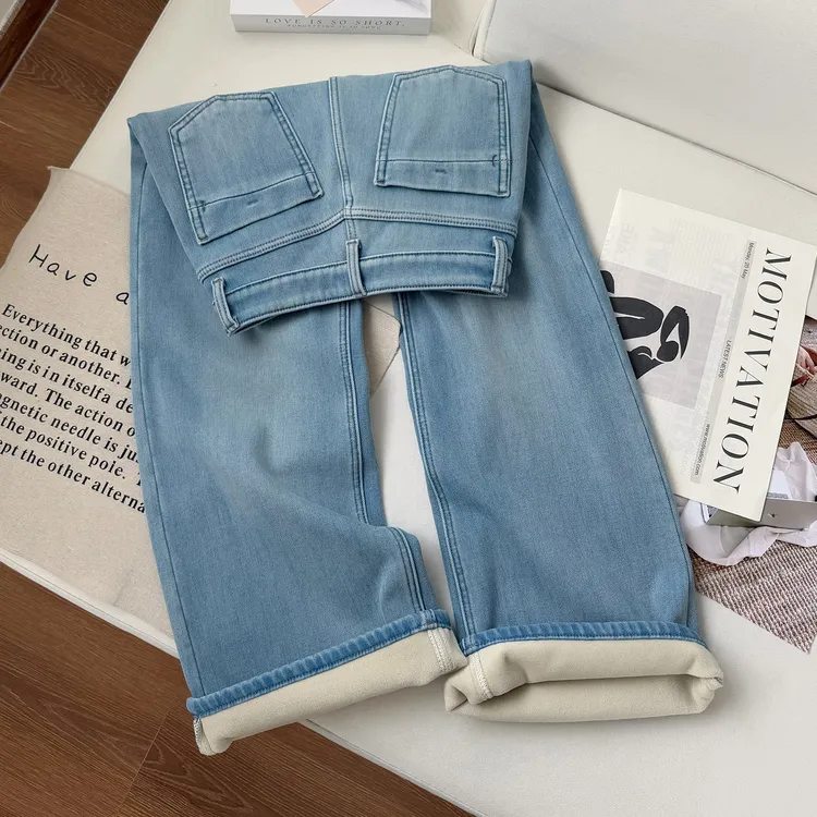 反季蓝弹力加绒微喇牛仔裤女2025冬季新款高腰百搭不贴腿马蹄长裤