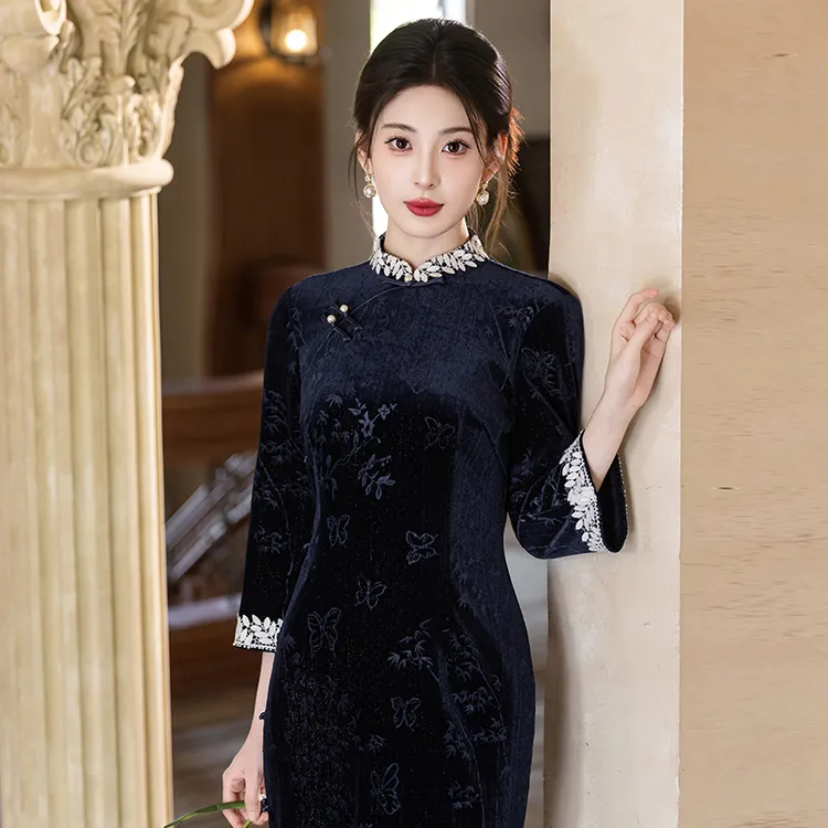 绝美新中式旗袍2025新款日常可穿上海丝绒国风妈妈改良连衣裙秋装