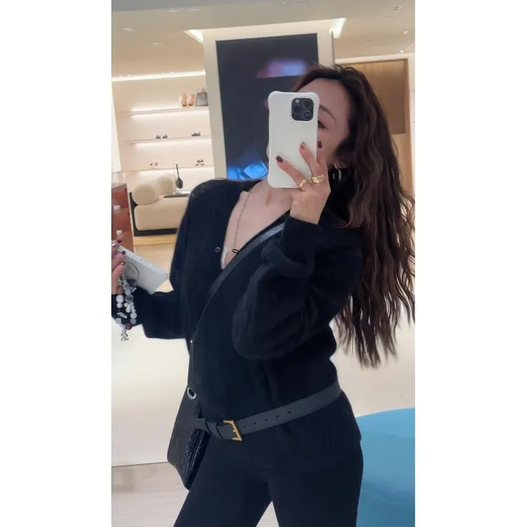 Singularity Me12A 2665 混纺绵羊毛山羊绒绞花V领套头针织衫毛衣