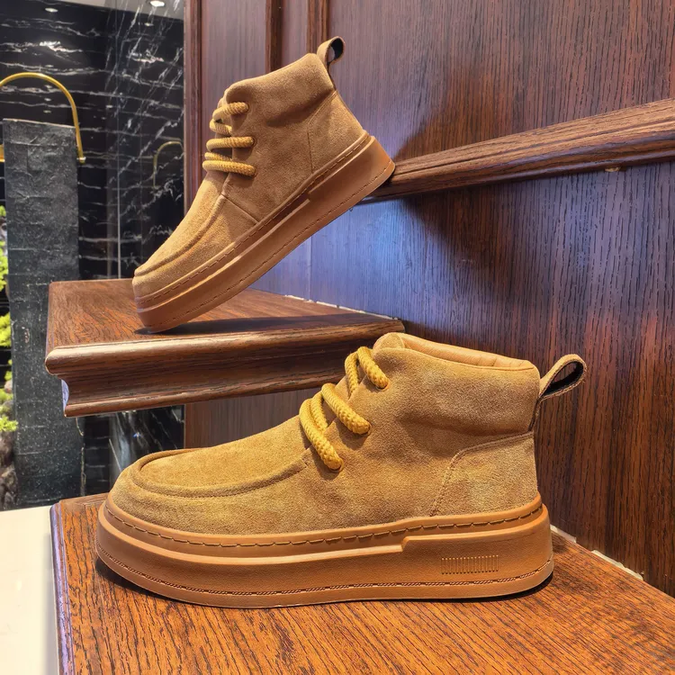 轻奢高级感反毛皮马丁靴头层牛皮2025冬季新款英伦风工装靴男鞋