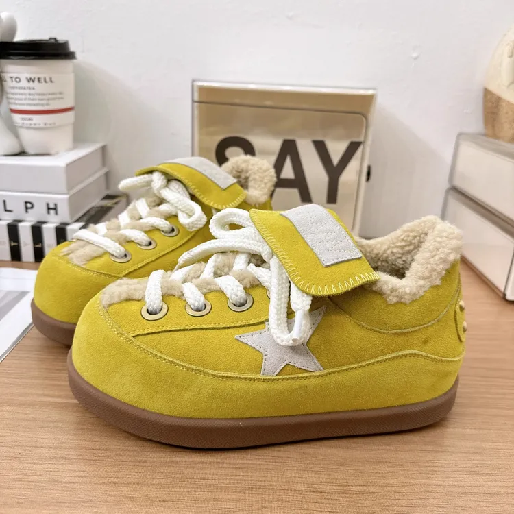 2025冬季新款磨砂皮时尚星星板鞋女加绒保暖休闲系带复古厚底棉鞋