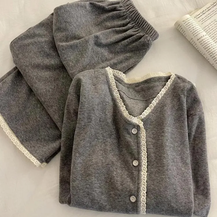 睡衣女爆款秋冬季新款德绒保暖灰色蕾丝花边小香风长袖家居服套装