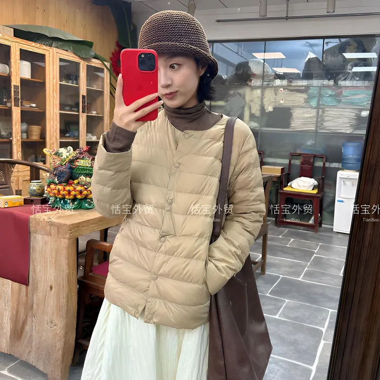 轻薄款白鸭绒内胆 女士秋冬保暖时尚圆领外套TB666