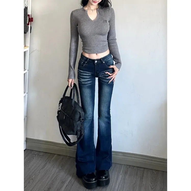 美式低腰微喇牛仔裤女夏季2025年新款修身简约风复古马蹄喇叭裤子