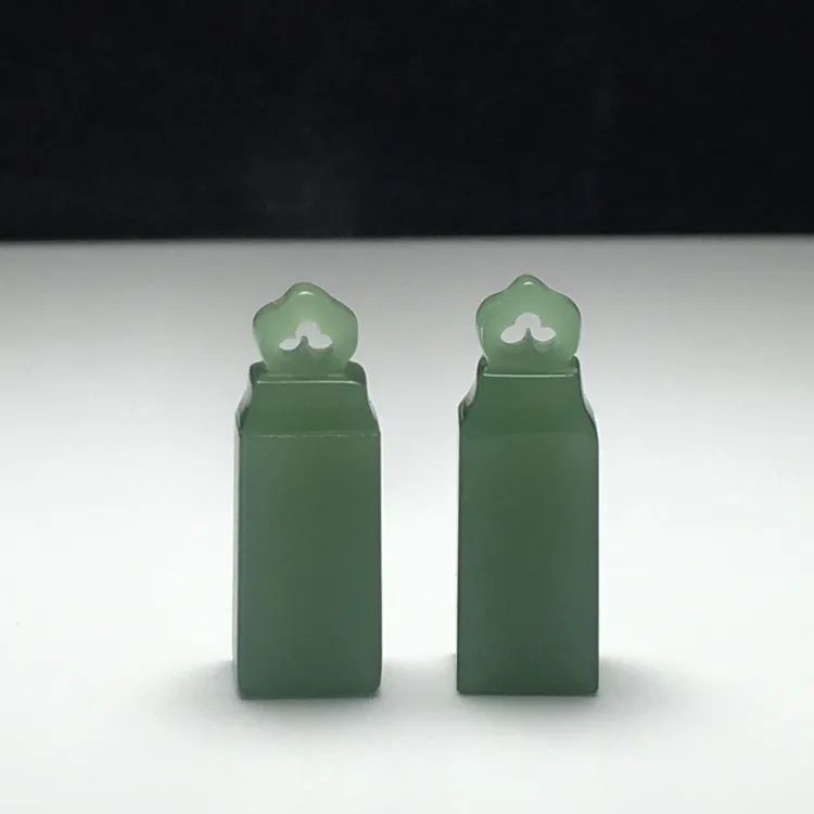西安绿如意钮7.2*7.3*20.0mm，7.0*7.5*20.3mm