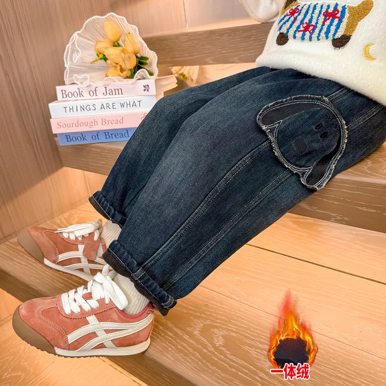 儿童秋冬加厚裤子卡通洋气女宝宝加绒牛仔裤时髦女童一体绒老爹裤
