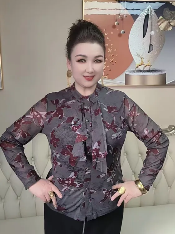 休闲风长袖秋冬印花圆领衬衫