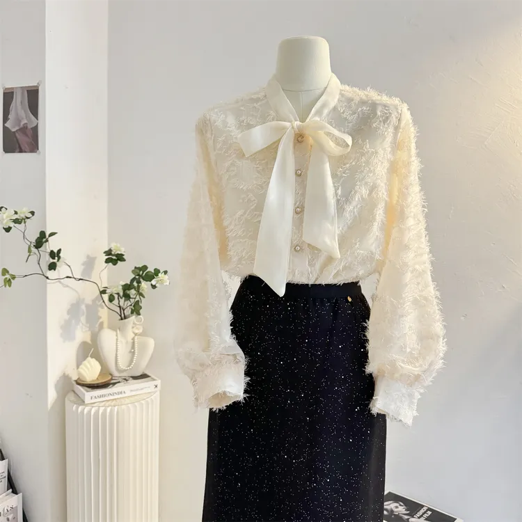 植绒系带蝴蝶结长袖衬衫女2025秋季法式飘带衬衣气质内搭小衫上衣