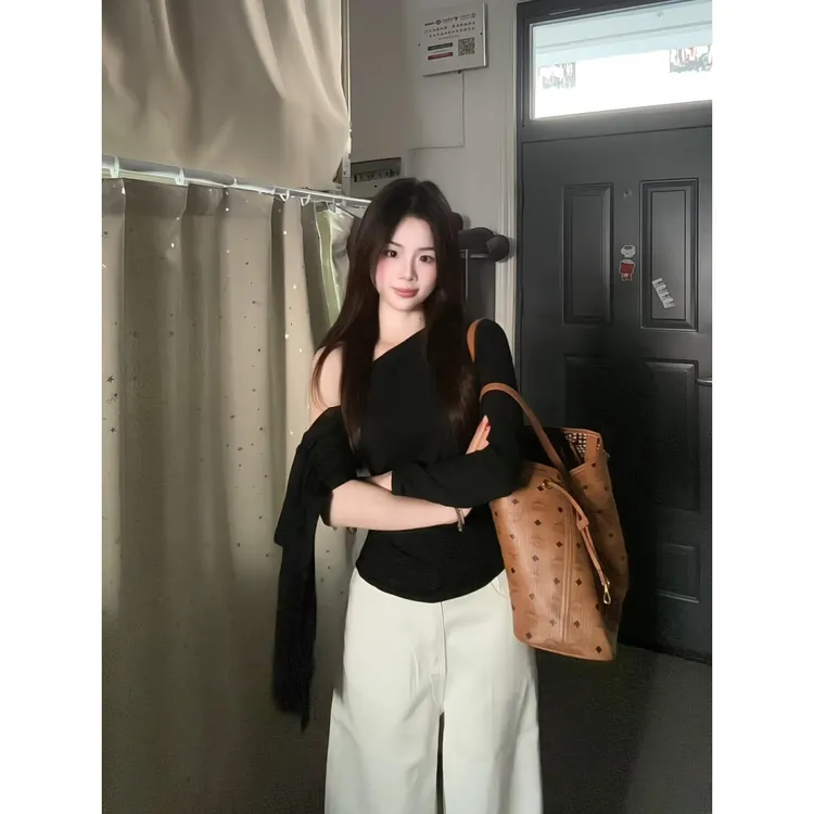 MARIE.COCO辣妹斜肩黑色打底衫女内搭新款修身露肩上衣长裤套装