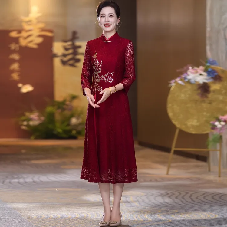 妈妈婚宴礼服年轻旗袍喜婆婆婚礼喜服2025新款红色连衣裙平时可穿