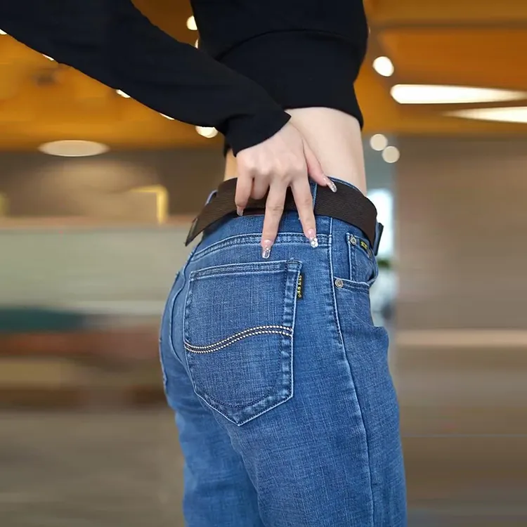 秋季弹力牛仔裤男修身直筒宽松青年休闲百搭舒适长裤子男潮秋冬款