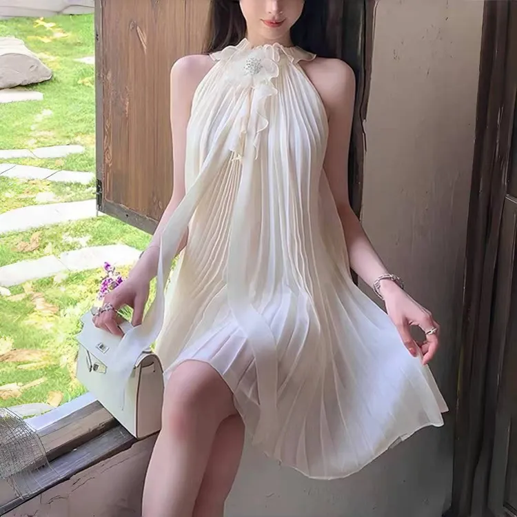 夏季荷叶边白色无袖挂脖雪纺连衣裙少女度假风短款仙女裙子含胸针