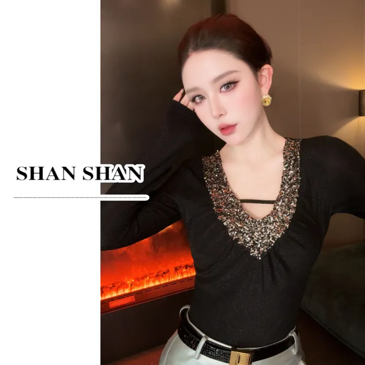 SS姗姗 秋冬时尚V领亮片设计小横杠细闪打底T恤上衣 51170519-341