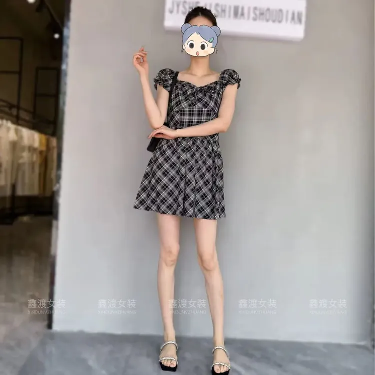 2025夏季新款时尚显瘦气质女士网红洋气连衣裙百搭款D9127