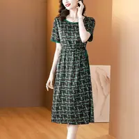 《杭》绿色链条 春夏新款圆领收腰显瘦高级连衣裙女装连衣裙