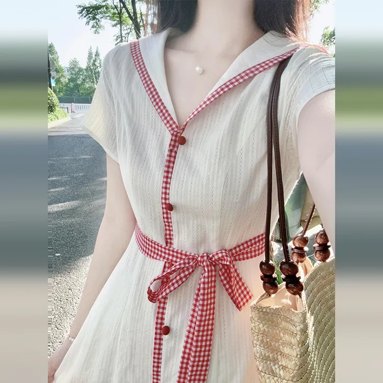 【特价+现货】y6y法式高级撞色v领连衣裙子女夏收腰白色长裙