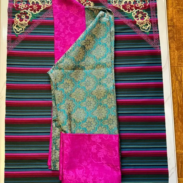 秋冬时尚民族服（衬衫绑典两件套）