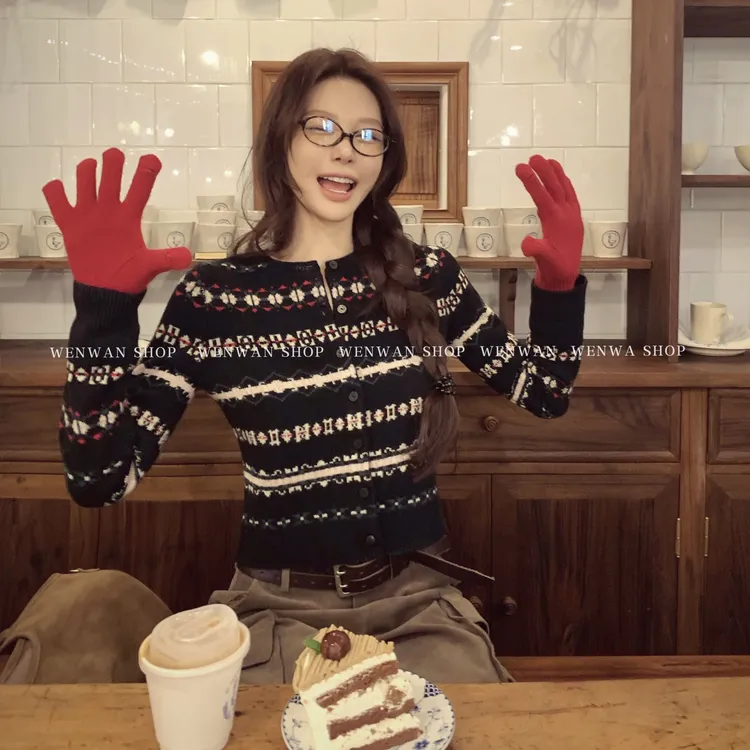 【费尔岛情书】敲重工双色提花圆领氛围感针织开衫