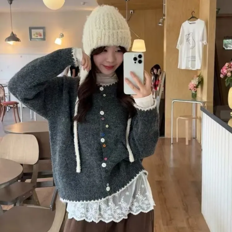 韩系彩扣撞色软糯长袖针织毛衣2025秋季新款减龄宽松开衫上衣女装