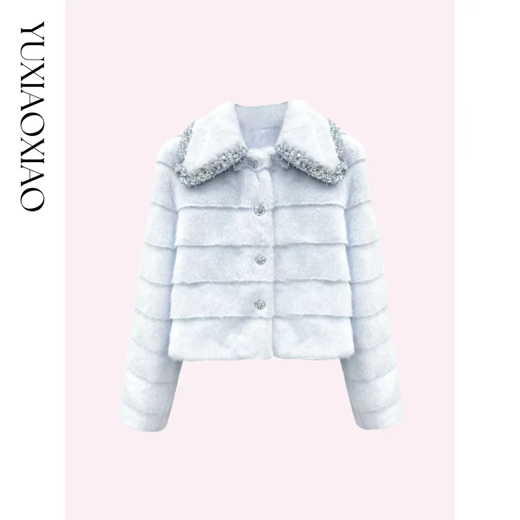 余潇潇【北欧奇遇】柔软舒适层次感重工织带精致翻领横排毛毛外套