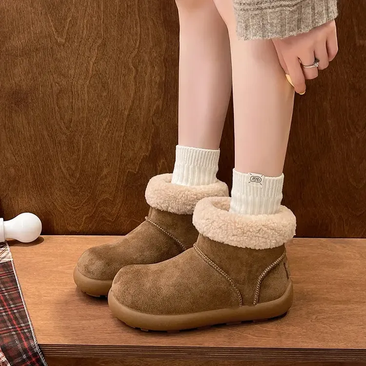冬季2025年时尚百搭新款加绒防滑大土豆女款东北大棉鞋新款雪地靴