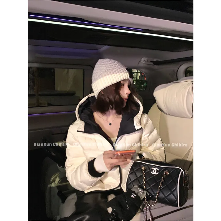 【千寻严选】秋冬时尚气质百搭洋气轻奢减龄小众羽绒服QXQ5YRF8094A