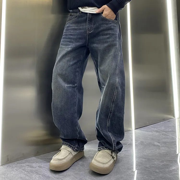 冬季薄绒水洗复古深蓝色小弯刀微宽松立体裁剪美式休闲做旧牛仔裤