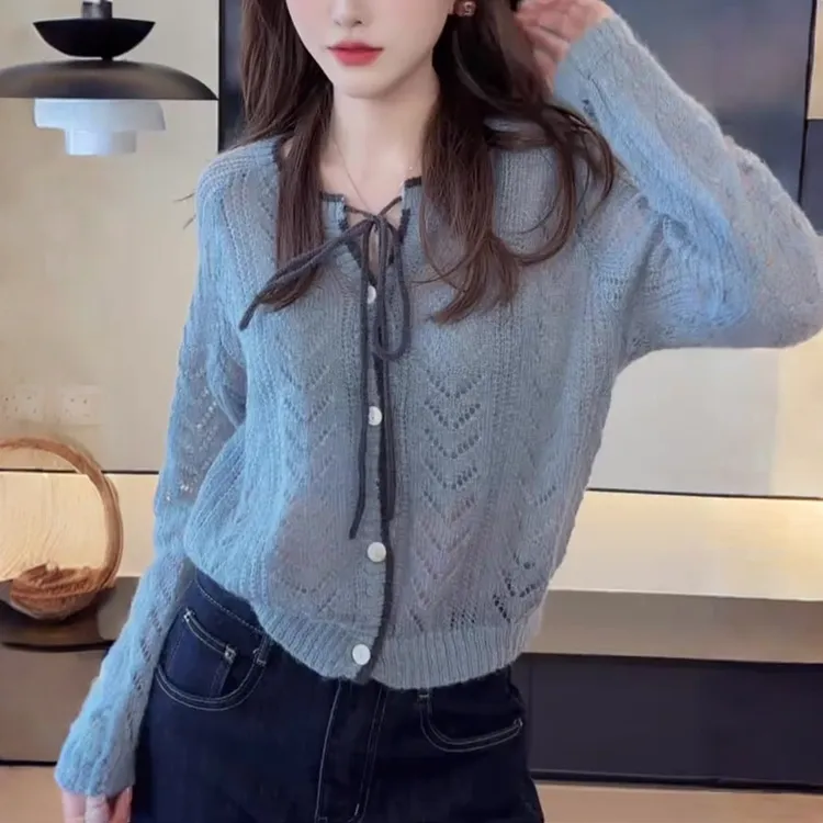 2025年秋季新款女装设计感小众针织衫洋气爆款上衣慵懒风气质穿搭