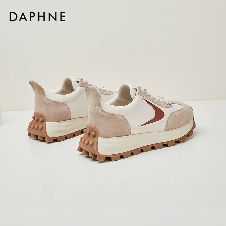 达芙妮小蛮腰阿甘鞋女2025新款春秋复古软底德训鞋厚底运动休闲鞋