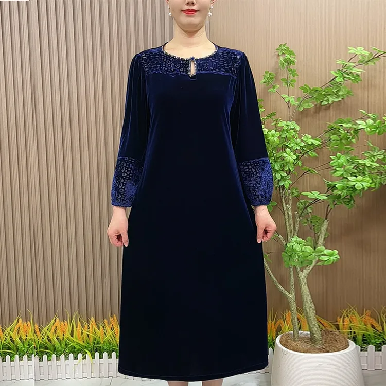 洋气妈妈丝绒连衣裙中长款中老年女装大码宽松圆领钉珠高档裙子