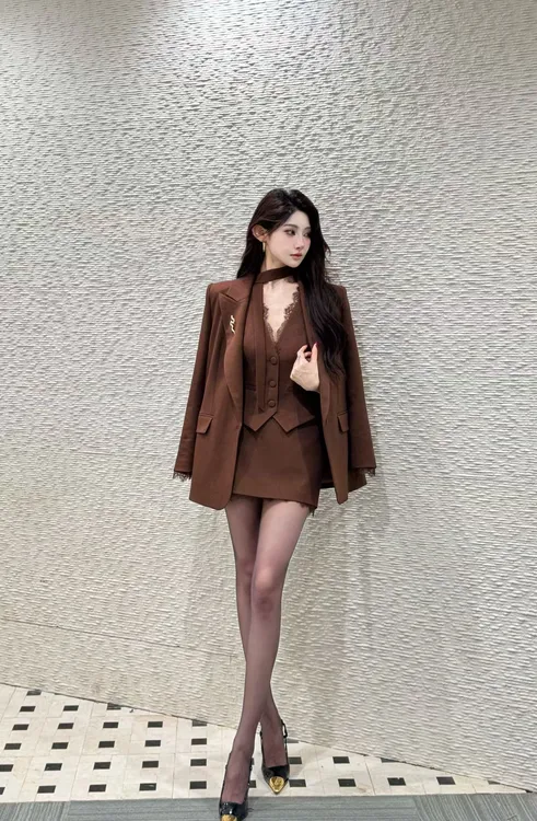 【精选优品】长袖常规西装休闲风上衣廓形女秋冬季显瘦套装251806