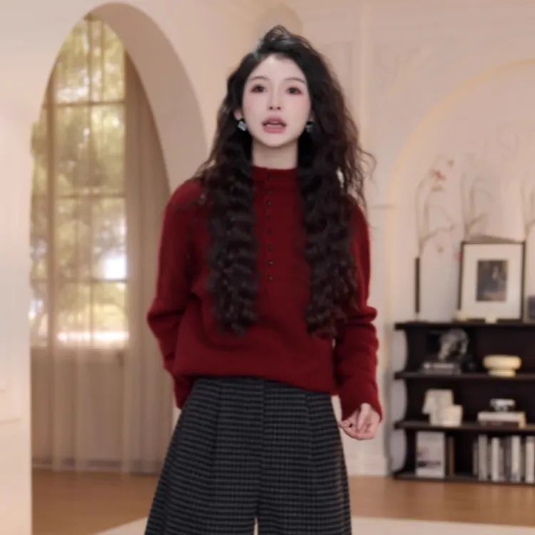 拉夏贝尔红色半高领毛衣女秋冬季2025高级感半开扣宽松针织衫上衣