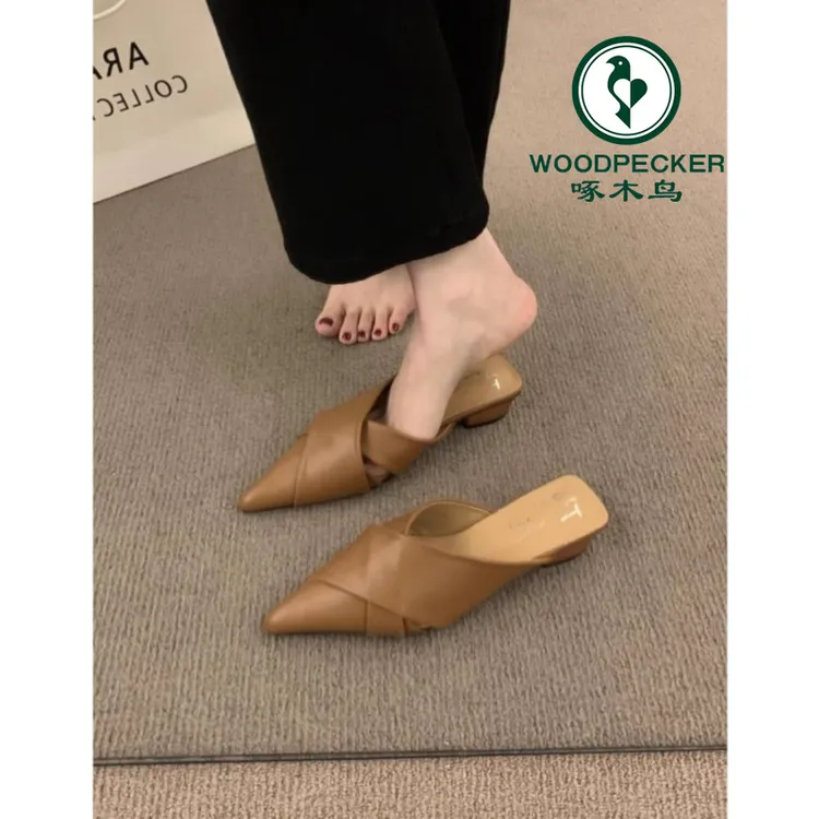 啄木鸟复古包头半拖鞋女外穿懒人时髦尖头穆勒鞋夏季粗跟后空凉拖