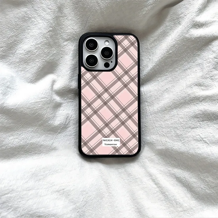 新款粉格子韩系玻璃手机壳适用苹果16promax小众15/14/13/12/11