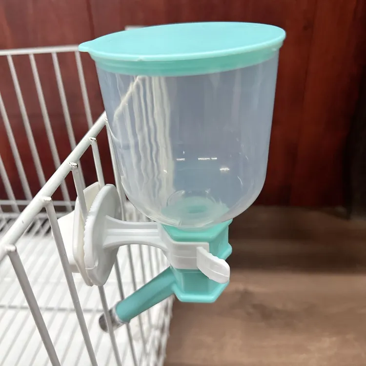 猫狗不湿嘴饮水器喝水猫咪狗狗悬挂式撞针饮水器可挂式宠物饮水器