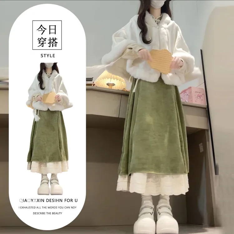 2025秋冬穿搭一整套女新中式国风斗篷外套搭配绿色连衣裙两件套装