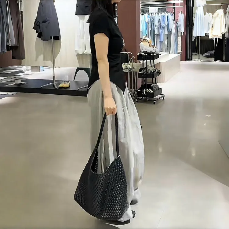 新款时尚洋气精品百搭女装Y1667