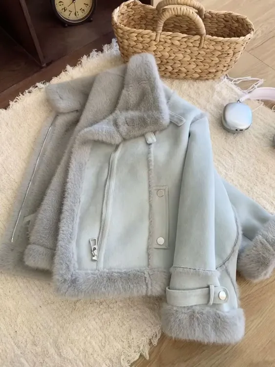 韩系气质加绒加厚温柔时尚设计感毛绒外套女冬季新款保暖短款上衣