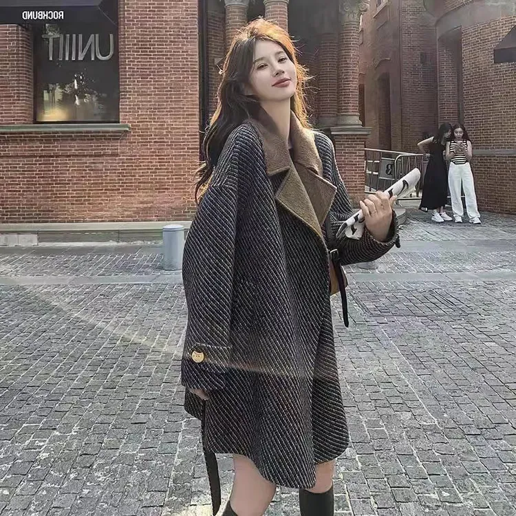 2025韩版条纹撞色毛呢外套女春秋季新款小个子高级感加厚呢子大衣