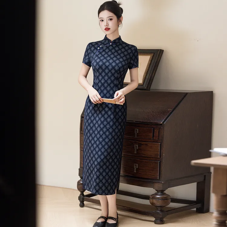 2025秋冬新款旗袍绝美年轻款民国风女收腰中国风复古日常素雅气质