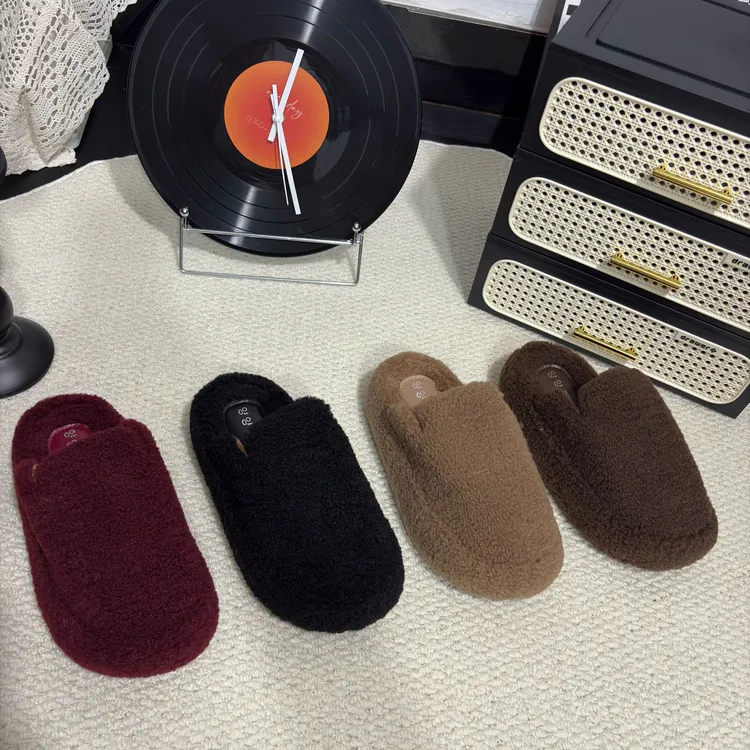 2025秋冬季新款网红时尚厚底加绒防滑包亮版毛毛鞋毛拖