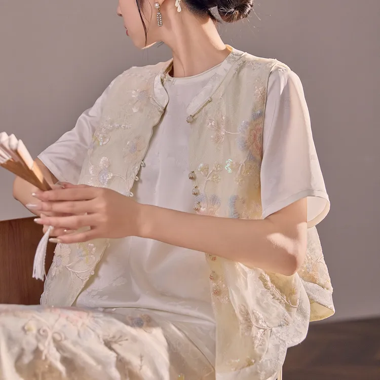 现货 新中式国风时尚2025新款重工刺绣盘扣流苏马甲半裙套装女