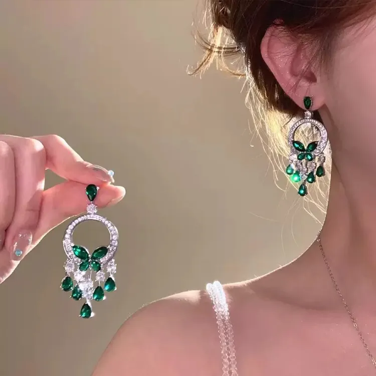 铜合金耳饰 绿色蝴蝶流苏耳环女轻奢高级感气质大气独特耳饰