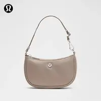 City Essentials Mini 女士单肩包拒水丨lululemon丨LW9FRIS