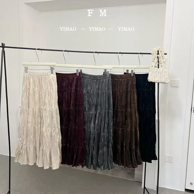 赵小小【波光丝绒 质感和垂感兼具～】A-99040 加绒高腰A字半身裙女