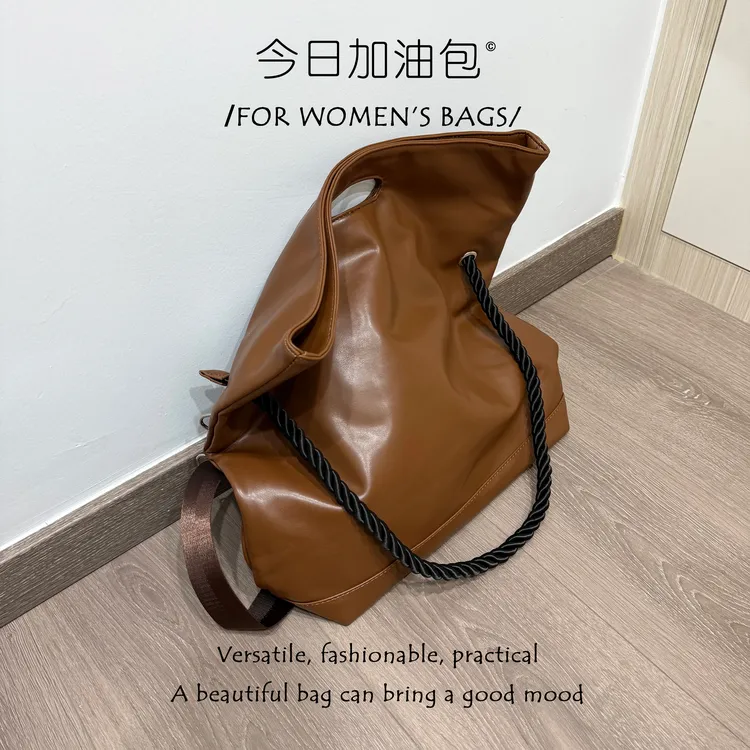 2025新款潮百搭复古通勤包包女单肩腋下包大容量学生手提托特包