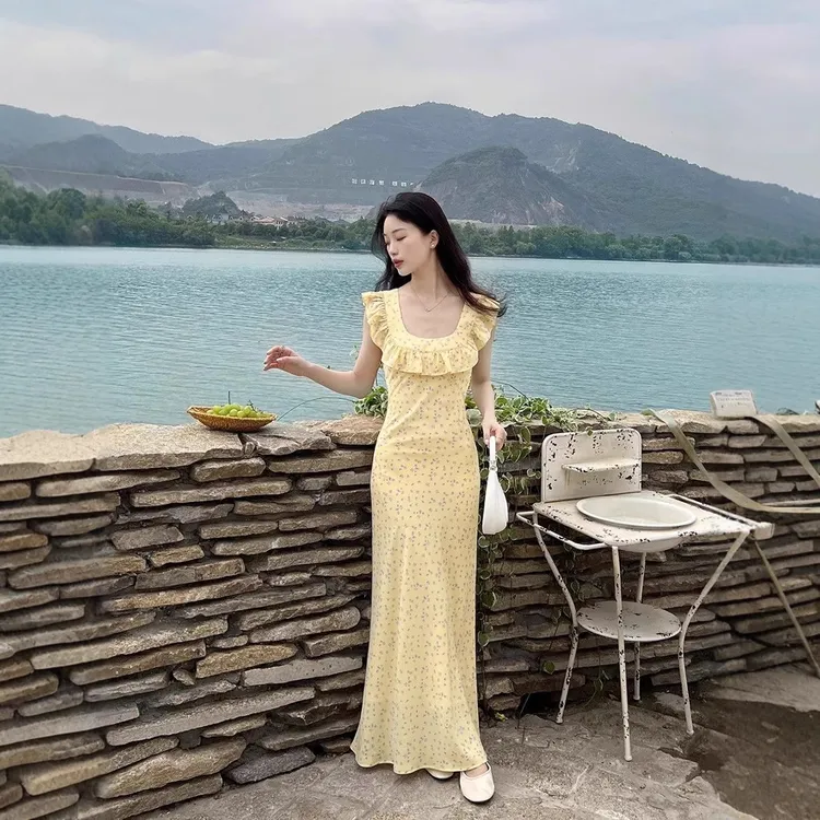 法式复古碎花连衣裙中长款方领荷叶边裙子女夏季新款连衣裙中长款