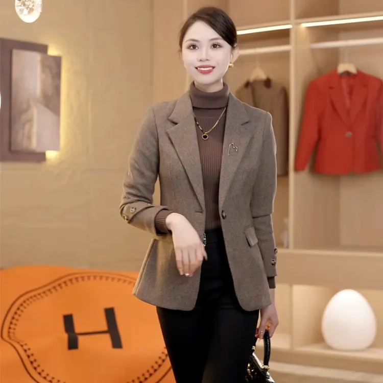 纯色女休闲风透气女西装秋冬厚款小西装时尚毛呢长袖外套通勤西服